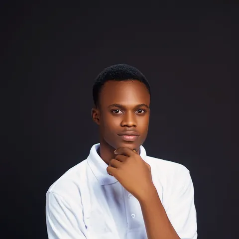 Michael Oyenuga, Content Writer